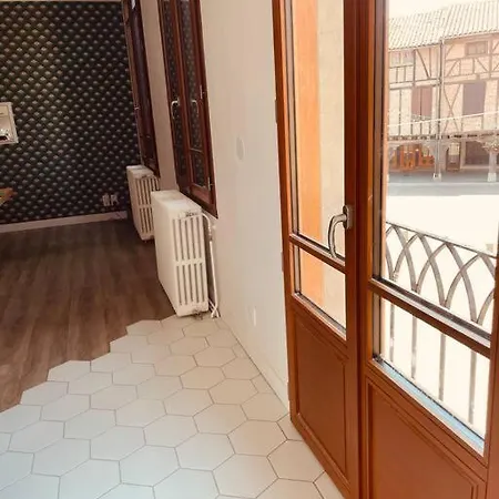 Apartment Charmant